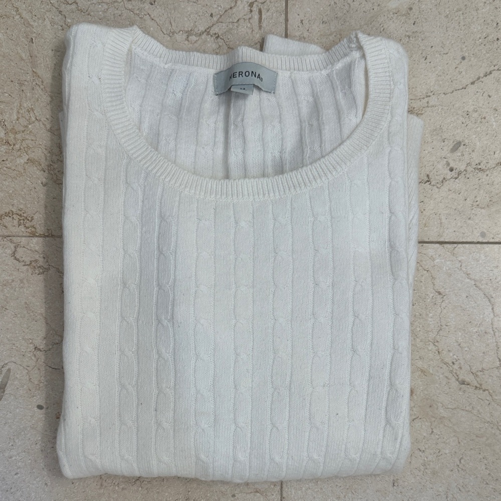 Versona Cream Cable Knit Crewneck Sweater